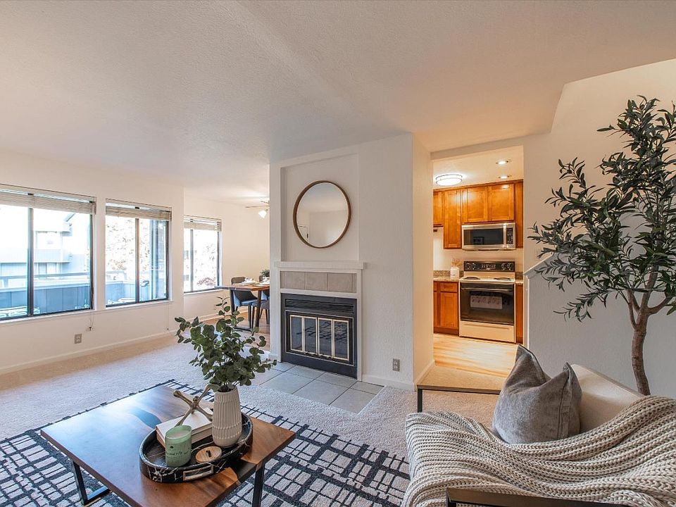 1st image of 934 La Barbera Dr