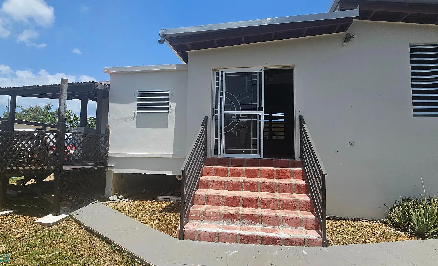 2 bed, 1.0 bath, 900 sqft, $1,000 — Photo 2