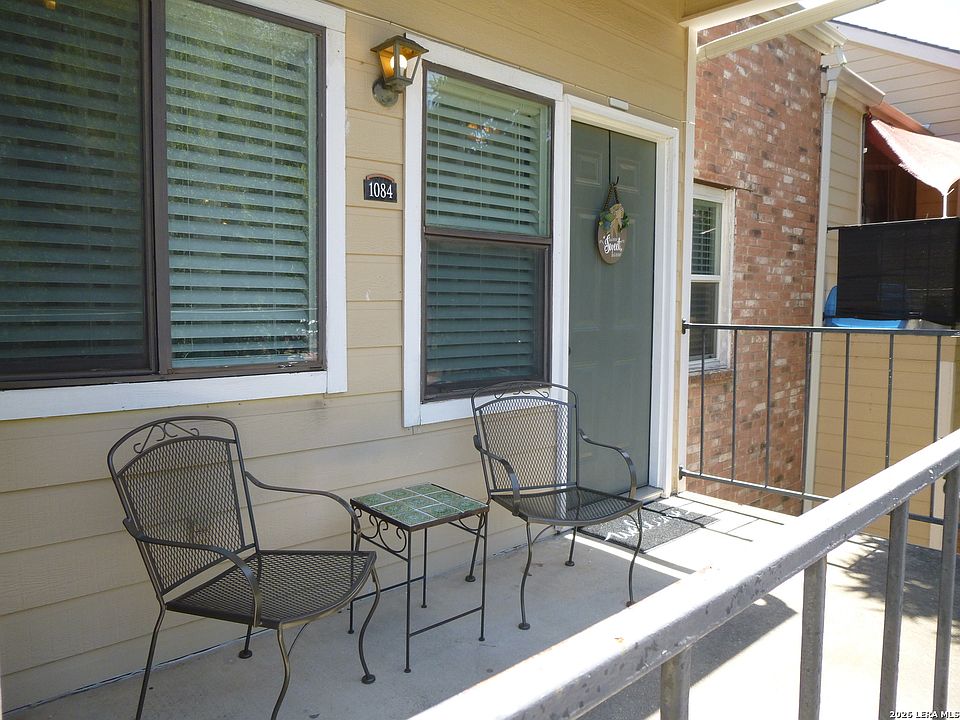 1st image of 11610 Vance Jackson Rd #1084