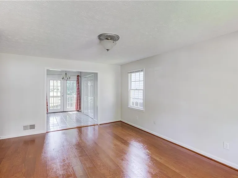 4647 Candlewyck Way — Photo 2