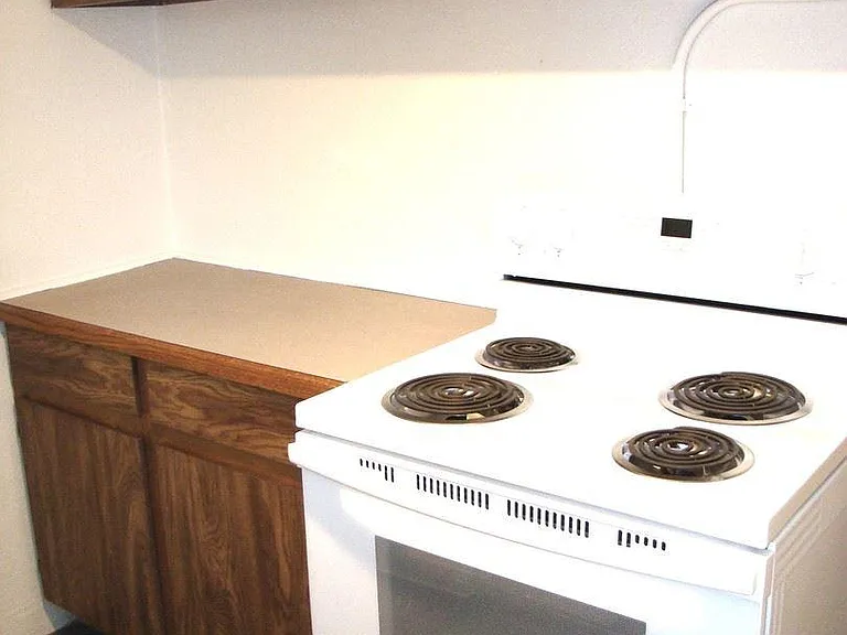 645 S Whitcomb St #B — Photo 6