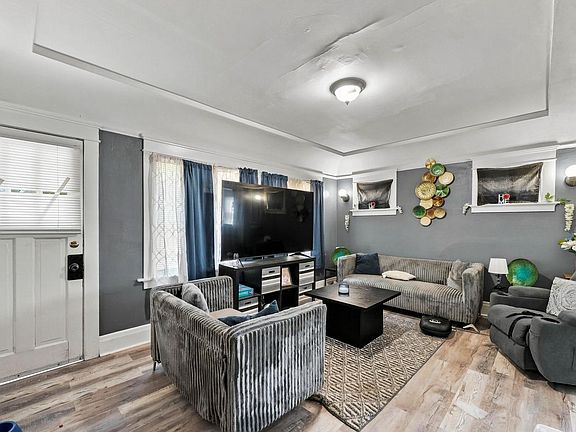 2nd image of 3211 N Buffum STREET #3213