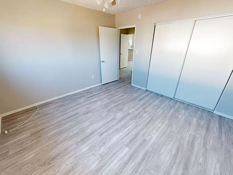 826 Osage — Photo 10