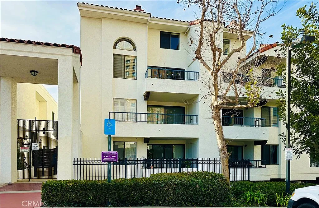 3525 Lebon Dr — Photo 1