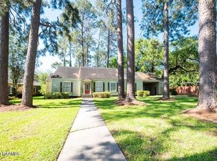 220 E Bertheaud Ave, Opelousas, LA 70570