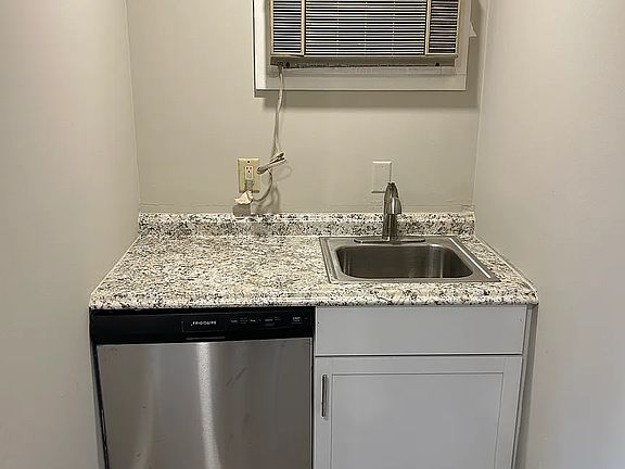 3rd image of 31 Emerald St #11423038