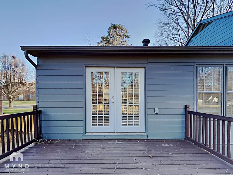 6815 Saddle Ridge Rd — Photo 19