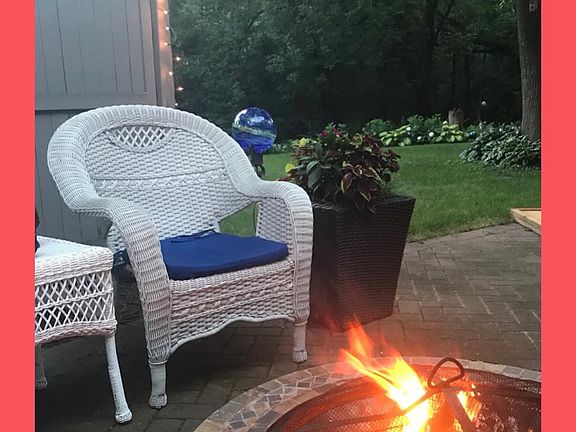 Patio area with pavers