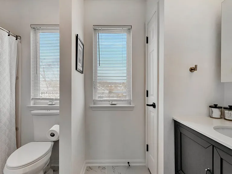 297 Lakeside Dr — Photo 20