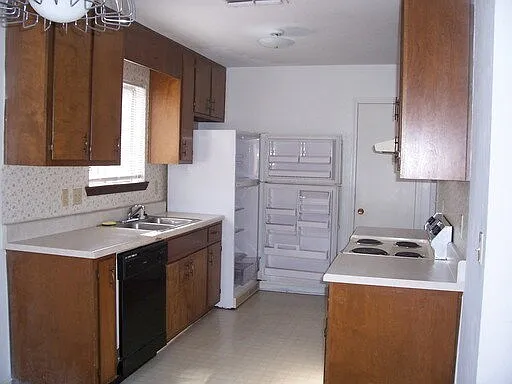1402 Lazy Brk #B-apt B — Photo 2