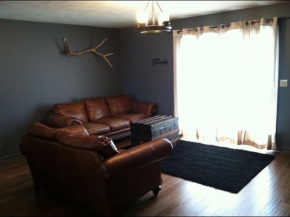 4th image of 2218 S 16th Pl