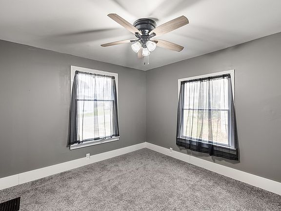 4th image of 587 Heineman Blvd