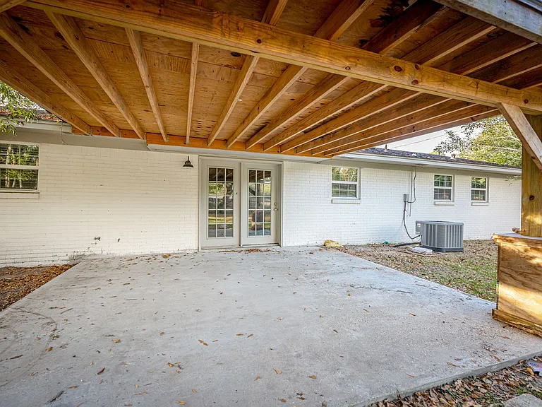 201 Audrey Cir — Photo 35
