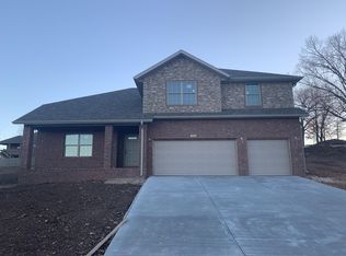 752 E Gallup Hill Rd, Nixa, MO 65714