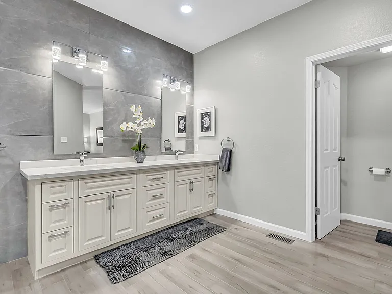2435 Pinehurst Ct — Photo 39