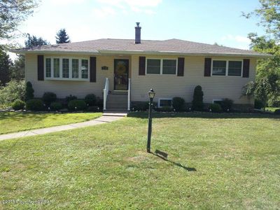 230 Overbrook Ave, Dallas, PA, 18612