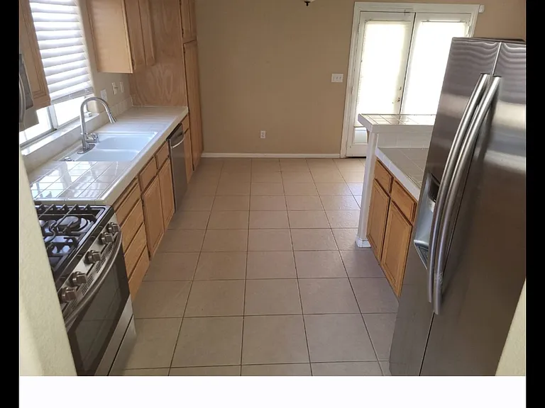 450 Richgold St — Photo 16