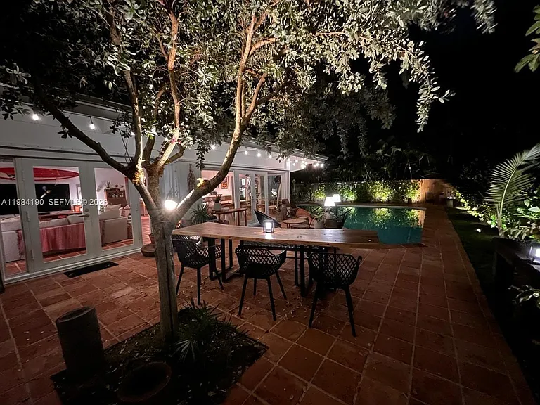 240 Greenwood Dr #240 — Photo 15