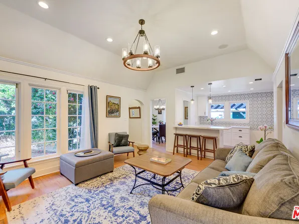 8818 Rosewood Ave, West Hollywood, CA 90048