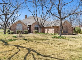 8908 Woodlawn Dr, Granbury, TX 76049