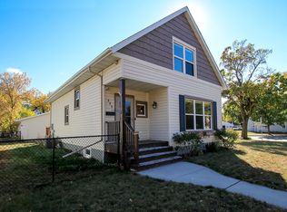 445 Adams St SE, Hutchinson, MN 55350