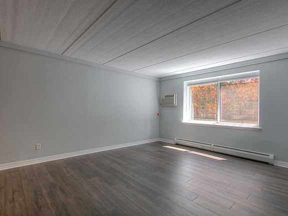3rd image of 2700 W 44th St APT 116