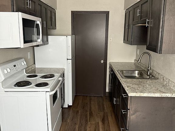 5th image of 219 Freedom Dr #219
