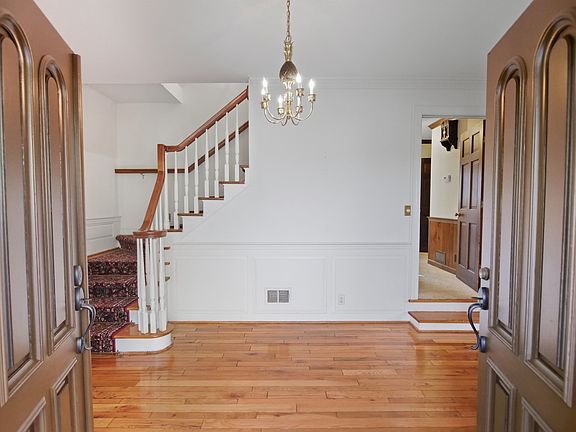 2nd image of 100 Kirkwood Pl