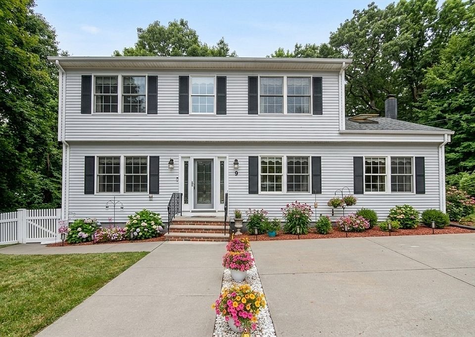 1st image of 9 Zamora St