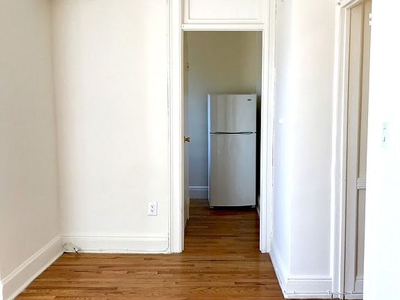 3rd image of 2370 29th St APT 13