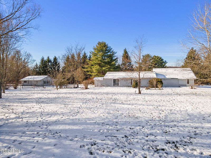 2nd image of 479 Junction Road