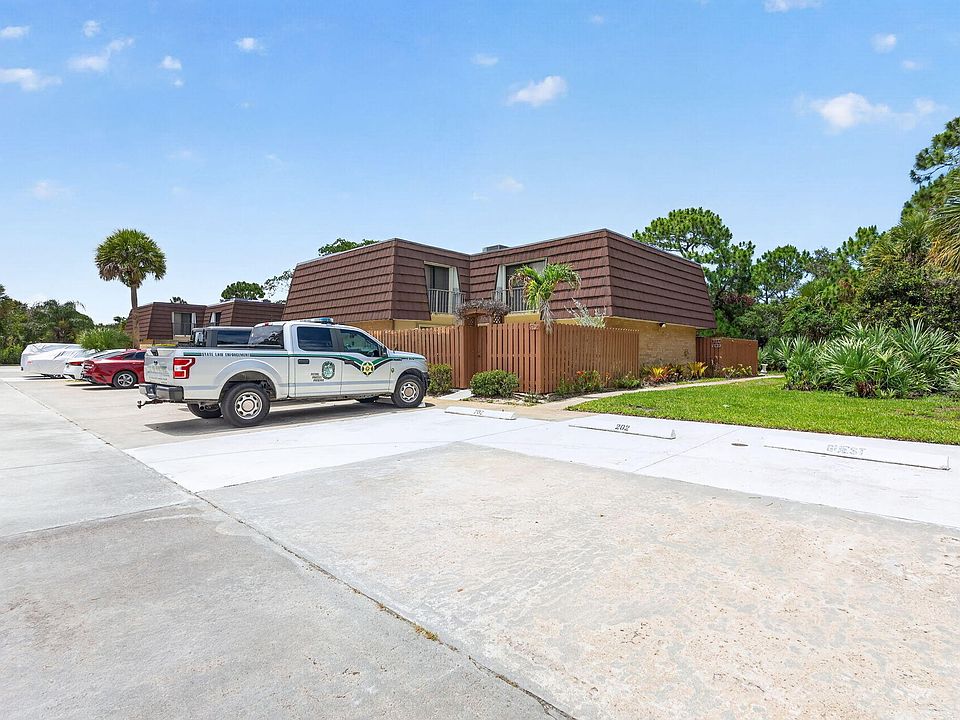 1st image of 5706 SE Riverboat Drive #202