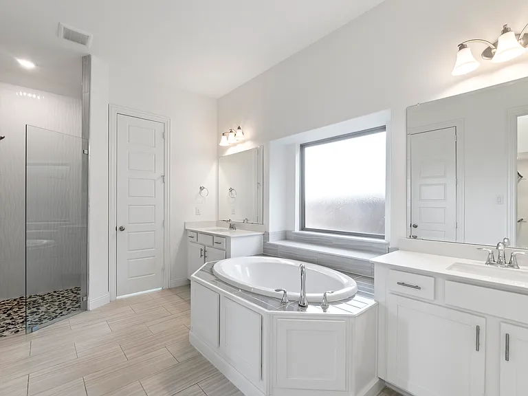2614 High Bluff Dr — Photo 18