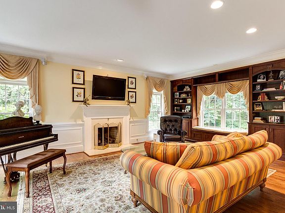5th image of 11617 Rolling Meadow Dr