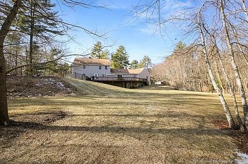 5th image of 17 Parker River Dr
