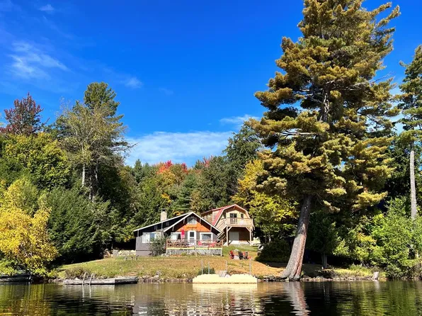 123 Riverside Dr, Saranac Lake, NY 12983