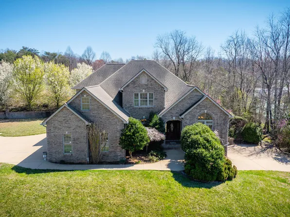 130 Minga Dr, Johnson City, TN 37604