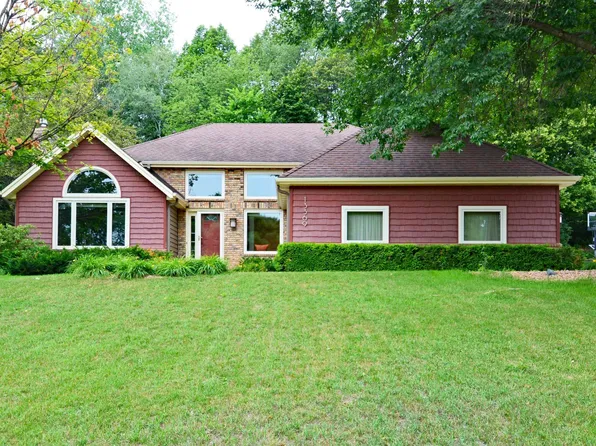 13369 Granada Ave, Apple Valley, MN 55124