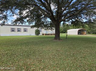 19 Karly Dr, Carriere, MS 39426