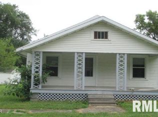 821 Fairfield Rd, Mount Vernon, IL 62864