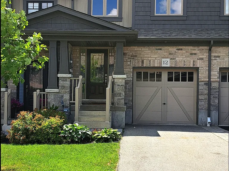12 Winterton Ct — Photo 1
