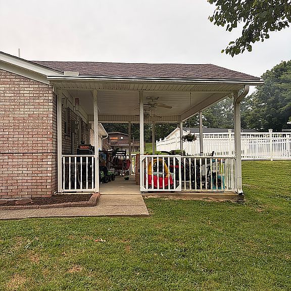 Listing photo 5