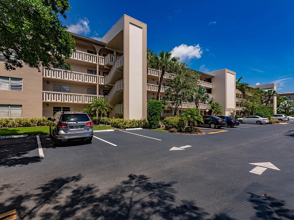 1st image of 4302 Martinique Circle #H3
