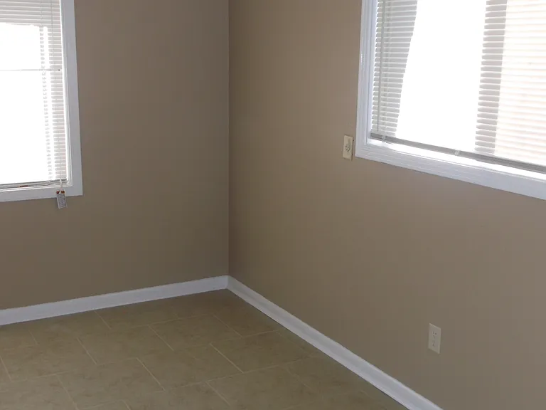 673 W Raines Rd — Photo 6