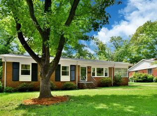 1063 Dresden Dr W, Charlotte, NC 28205