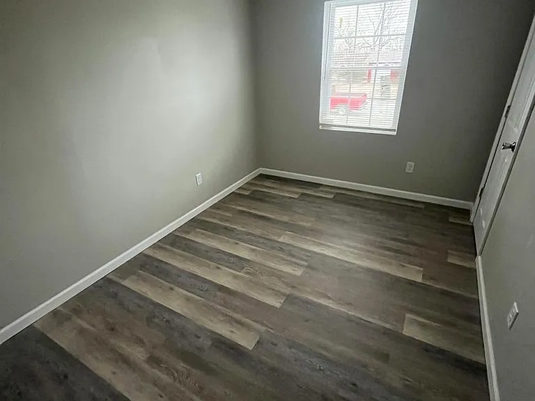 5618 N Garrison Pl — Photo 6