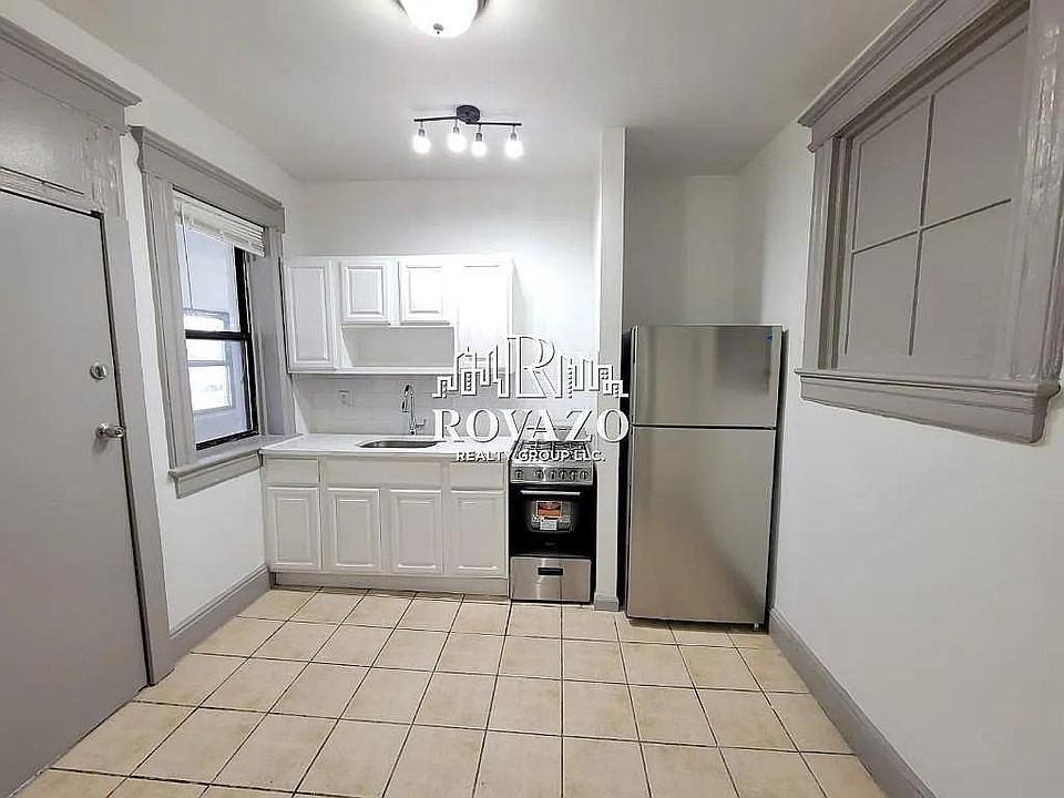 1st image of 66 N Grove St #9L