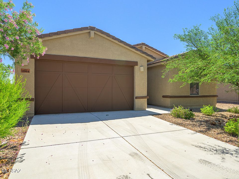 1st image of 13944 E Red Oaks Dr
