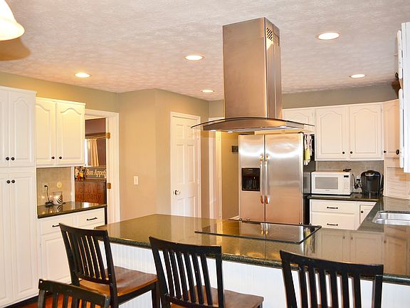 4th image of 9533 Hawley Ct