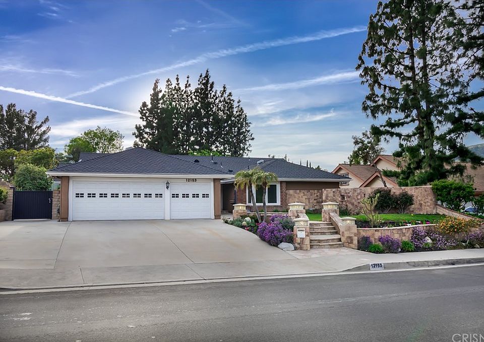 1st image of 12153 Nugent Dr